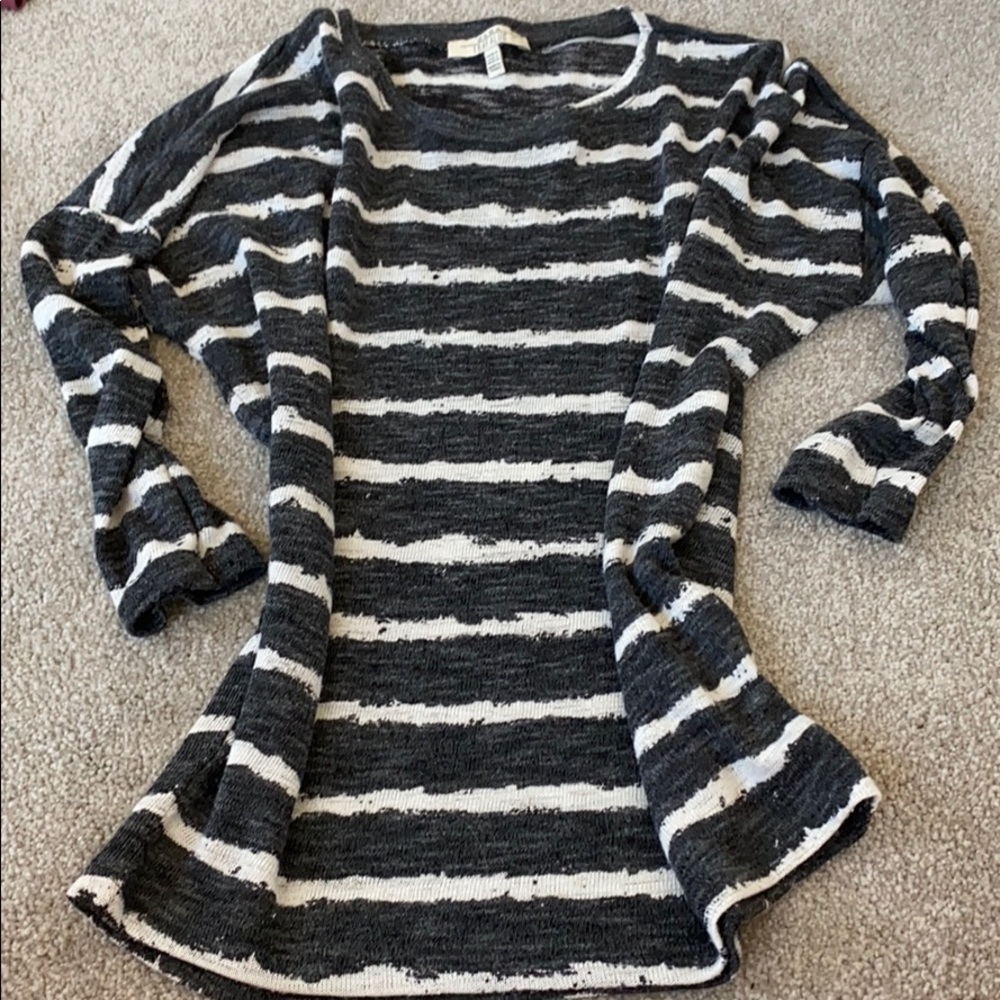 💛Zara TrafaLuc striped gray & white thin sweater